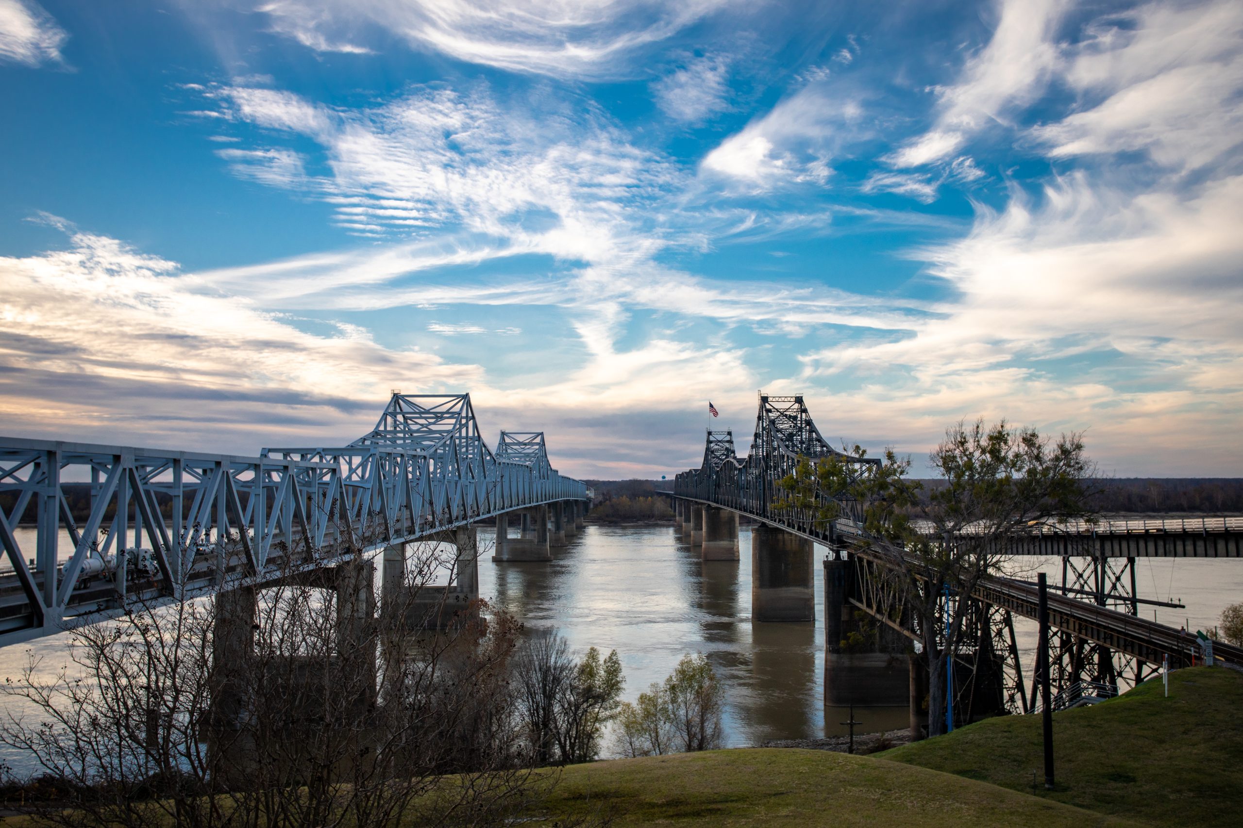 Vicksburg-Bridge-River-scaled